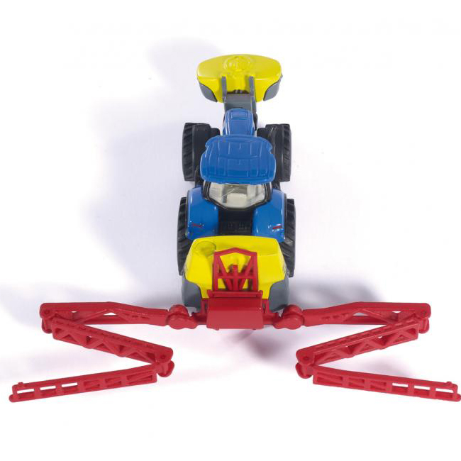 Трактор New Holland с опрыскивателем Kverneland  